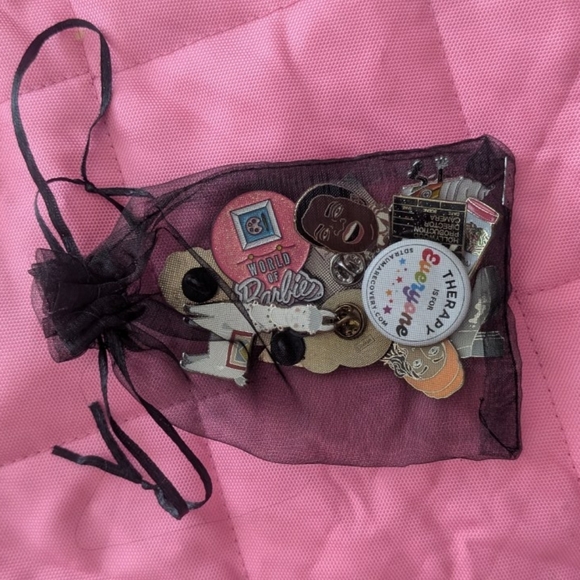 Assorted Enamel Pin Set - Picture 6 of 6